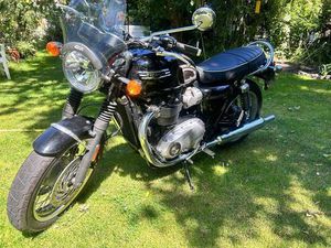 TRIUMPH BONNEVILLE T120