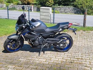 YAMAHA XJ6
