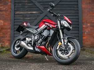 TRIUMPH STREET TRIPLE 765 RS 765 CC