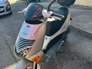 SCOOTER 125 PEU DE KILOMÈTRES