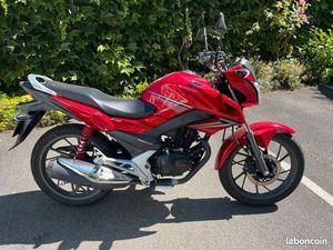 HONDA CB125F - PEU DE KILOMÈTRE