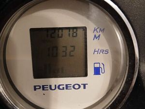 VEND SCOOTER MARQUES PEUGEOT