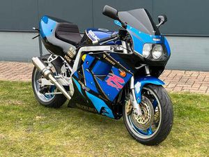 ② GSXR 1100 1992 TOPMACHINE MIKUNI VLAKSCHUIF
