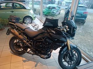 TRIUMPH TIGER 800