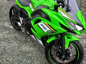 KAWASAKI NINJA 650