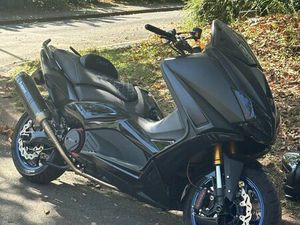 TMAX 530 IRON MAX UNIQUE..