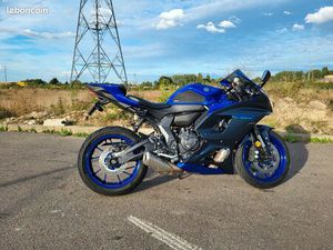 YAMAHA R7 A2