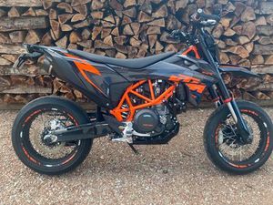 KTM 690 SMC-R