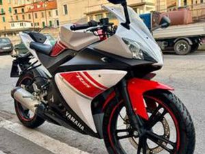 YAMAHA YZF-R125 - 2015 - BIANCO/ROSSO