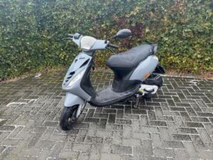 PIAGGIO ZIP 4T SP UITGEVOERD — SCOOTERS | PIAGGIO — MARKTPLAATS
