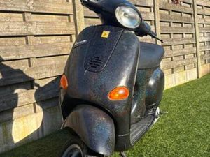 VESPA ET4 A1 125 2T SKR LX BLOK — SCOOTERS | VESPA — MARKTPLAATS