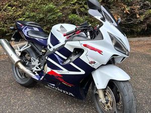 600 CBR F4I