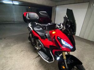 HONDA X-ADV 750 PACK ADVENTURE – FULL OPTIONS HONDA – ÉTAT IRRÉPROCHABLE