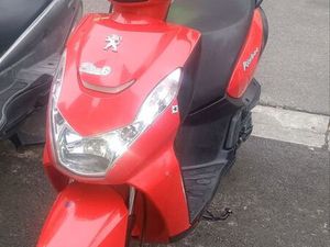 SCOOTER PEUGEOT 50 KISBEE INJECTION 4 TEMPS. 6342KMS. CONTRÔLE TECHNIQUE EFFECTUÉ