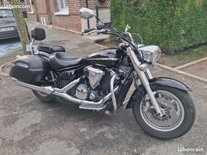 A VENDRE SUBLIME YAMAHA 1300 XVS MIDNIGHT STAR ETAT PROCHE DU NEUF