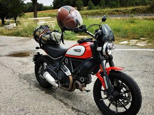 DUCATI SCRAMBLER 800 ICON