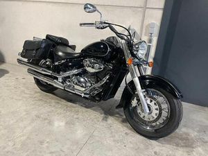 ② SUZUKI VL800 VOLUSIA LEUKE CRUISER