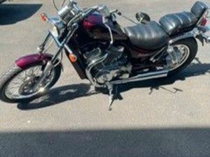 SUZUKI VS 750 INTRUDER