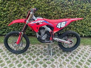 ② HONDE CRF 250 2022