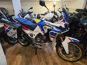 HONDA CRF 1000 ADVENTURE SPRTT DCT 30TH ANNIVERSARY →