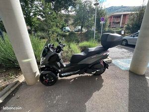 PIAGGIO MP3 400 2024