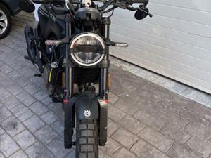 HUSQVARNA - SVARTPILEN 401