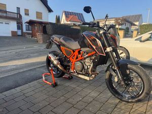 KTM DUKE 690 MIT GRIFFHEIZUNG, KELLERMANN BLINKER
