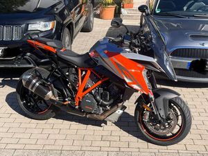KTM 1290 SUPER DUKE GT TOPGEPFLEGT MIT ZUBEHÖR
