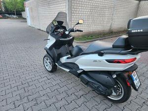 PIAGGIO MP3 500 - MIT GROßEM SERVICE UND LEOVINCE AUSPUFF