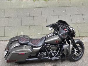 HARLEY-DAVIDSON STREET GLIDE 114 CVO