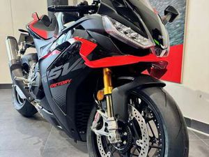 APRILIA RSV4