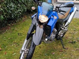 ② YAMAHA XT 660R 2009