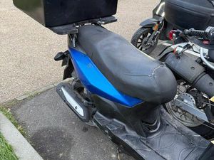 JE VEUX VENDRE MON SCOOTER SYM CROX 50 CC, MODÈLE 2017
