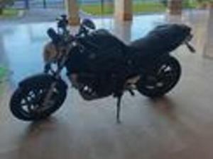 YAMAHA FZR 600 - 2025