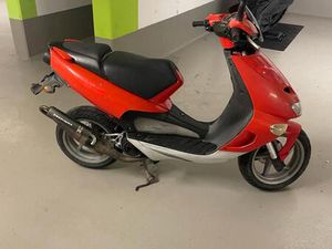 APRILIA SR 50 WWW 2000