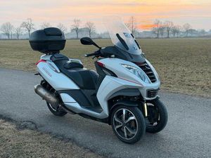 PEUGEOT METROPOLIS 400 ABS TCS TOPCASE PKW-FÜHRERSCHEIN