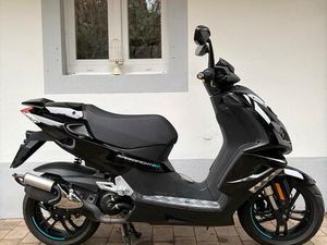 PEUGEOT SPEEDFIGHT 4 2 TAKT LC 25/45ER ERST 5400KM