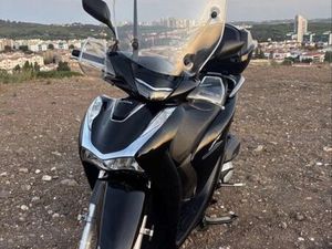 SCOOTER HONDA SH125I ALGÉS, LINDA-A-VELHA E CRUZ QUEBRADA-DAFUNDO