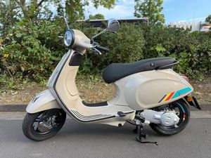 VESPA PRIMAVERA S 50 (SPORT) - NEUWERTIG, NUR 550 KM