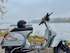 VESPA ROLLER P / PX 200 E SILBER - TÜV NEU, TOP ZUSTAND