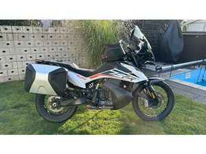 KTM 790 ADVENTURE VOLLAUSSTATTUNG KOFFER QUICKSHIFTER LEOVINCI 1.
