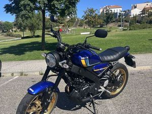 YAMAHA XSR 125 / 2023 NA GARANTIA CARCAVELOS E PAREDE