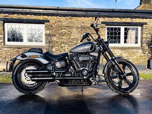 HARLEY-DAVIDSON SOFTAIL 1868 FXBBS STREET BOB CUSTOM CRUISER PETROL MANUAL EURO 5 (95 PS) 1868 CC