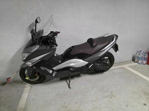 SKUTER YAMAHA TMAX 500 LÓDŹ ŚRÓDMIEŚCIE