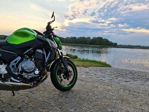 KAWASAKI Z650