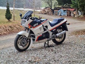 KAWASAKI GPZ 600 R