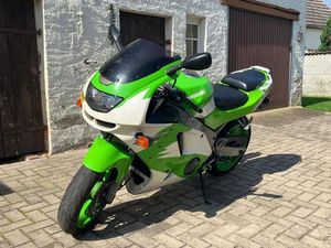 KAWASAKI NINJA ZX6R