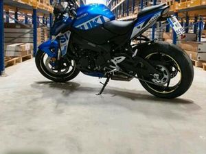 SUZUKI GSX-S 950 – A2-TAUGLICH – BJ. ENDE 2022 – TOP ZUSTAND