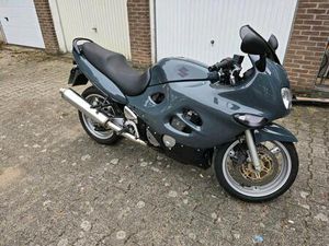 SUZUKI GSX 600 F