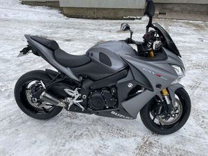 SUZUKI GSX-S 1000F SUPER STAN+DODATKI TOPOLA